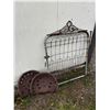 Image 1 : Lawn Decor