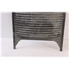 Image 3 : Vintage Galvanized Steel Washboard 22" x 13"
