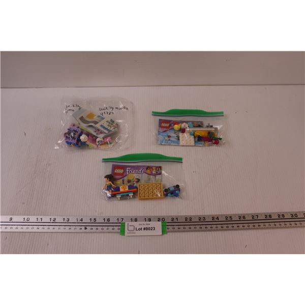 (3) Lego Friends Set w/ Manuals - as is & Uni-Kity Set - as is