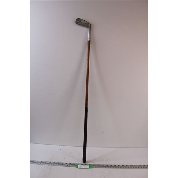 Vintage Wright & Ditson Beeline Hickory Shaft NH Right Hand Golf Club