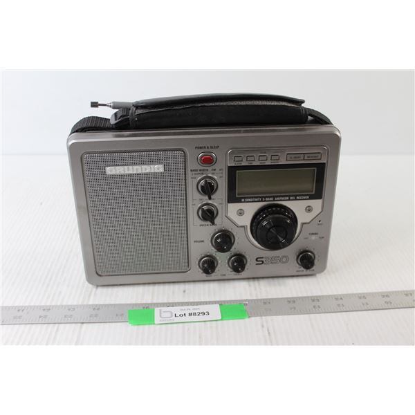 Grundig High Sensitivity 5 Band AM FM SW BCL Receiver Radio
