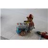Image 2 : Ice Cream Wind Up Toy, Chicken Toy