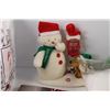 Image 5 : (2) Christmas Gift Bags, Fake Snow, Snowman Singing Decoration