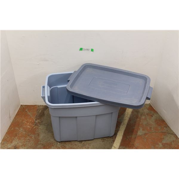 * Blue Rubbermaid Tote