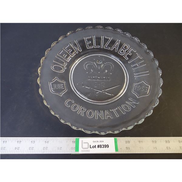 Vintage 1953 Queen Elizabeth Coronation Plate