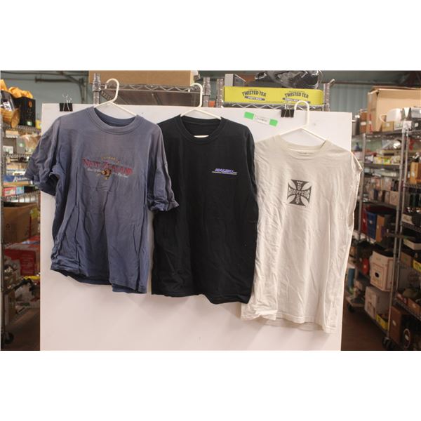 * (2) T Shirts and Sleeveless Shirt - Size M