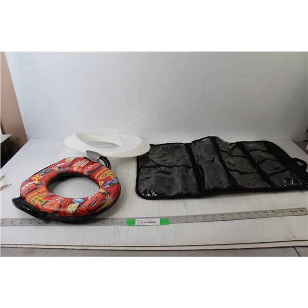 (2) Kids Toilet Seats, Hanging Rack