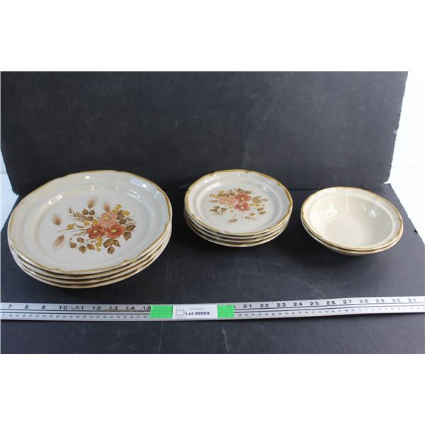 (8) Ceramic Plates 11'' & 8'' and (2) Ceramic Bowls 7''