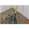 Image 4 : * Quickie Mop & Scrub Brush and Rake