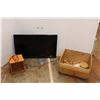 Image 1 : * Toshiba 40'' TV with Remote - As Is, Construction Heater and Wooden Box