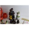 Image 2 : Juice Pitcher and Cups Set, Salt & Pepper Shakers, Liquor Decanter, Key Chain, Vase, Miniature Mugs 