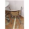 Image 9 : * Patio Umbrella, Table and (4) Chairs - Some Damage