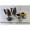 Image 1 : (2) Vintage Irons (Beatty) With Part - As is, (2) Small Tea Kettles (Aluminum) - As is