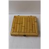 Image 5 : Bamboo Flat Chest, (3) Decorative Horn Fish