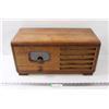 Image 1 : Vintage Wooden Radio 21.5" x 10.5" x 9" - Missing Hardware, As Is