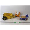Image 1 : Toy Car, (2) Construction Trailers