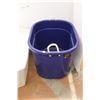 Image 2 : * Tote and a Tub