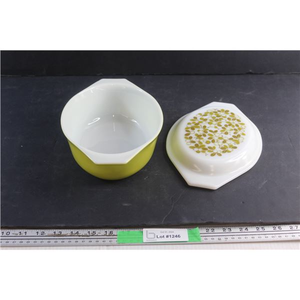 Pyrex "Verde" Ovenware Casserole Dish with Lid