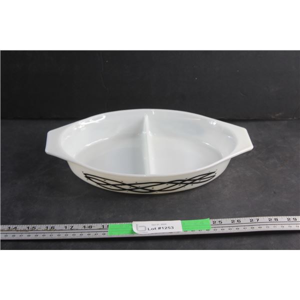 Pyrex Barbed Wire Divided Casserole Dish