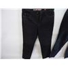 Image 2 : (2) Pairs of Ladies 8x32 Jeans