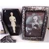 Image 2 : (6) Assorted Halloween Items