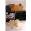 Image 5 : Tote w/ (3) Cutting Boards, Doughnut Mold, (3) Ice Cube Trays, Metal Insert, (3) Water Bottles, Star