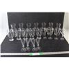 Image 1 : (7) Glass vases, (13) Glass Cups