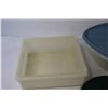 Image 2 : (3) Tupperware Containers