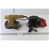 Image 1 : (2) Power Sanders (Black& Decker - No Power, Jobmate - Operational)