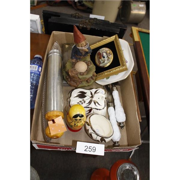 Signed Tom Clark   Gnome Statue with Golfbal,