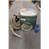 Image 1 : Vintage Lewyt Vacuum Cleaner