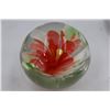 Image 4 : 3 Glass Paperweights