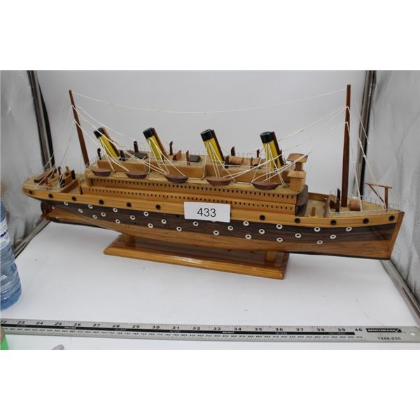 Folkart, Handmade Ship