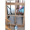 Image 2 : Vintage Window Frame and Small Dry Rack