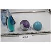 Image 1 : 1 Glass Penguin Paperweights and 2 Glass