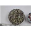 Image 3 : 2 Glass Paperweight