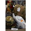 Image 6 : Misc. Vintage Items, Russian Doll, Honey Pot