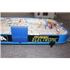 Image 3 : Vintage Pro Rocket Electronic Hockey Game