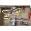 Image 1 : 2 Vintage Handmixers and 1 Meat Grinder