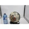Image 2 : Japanese Satsuma Ceramic Geisha Sphere