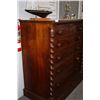 Image 6 : Antique Dresser
