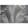 Image 5 : Vintage Hobnail Epergne in Milk Glass White
