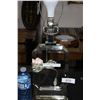 Image 9 : Vintage Signed "Lauren" Crystal Glass Table Lamp