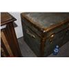 Image 6 : Antique Trunk