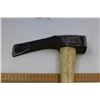 Image 4 : Tomahwk Steel Axe Head with Wood Handle