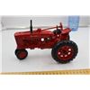 Image 4 : Vintage Farmall Model Die Cast Tractor