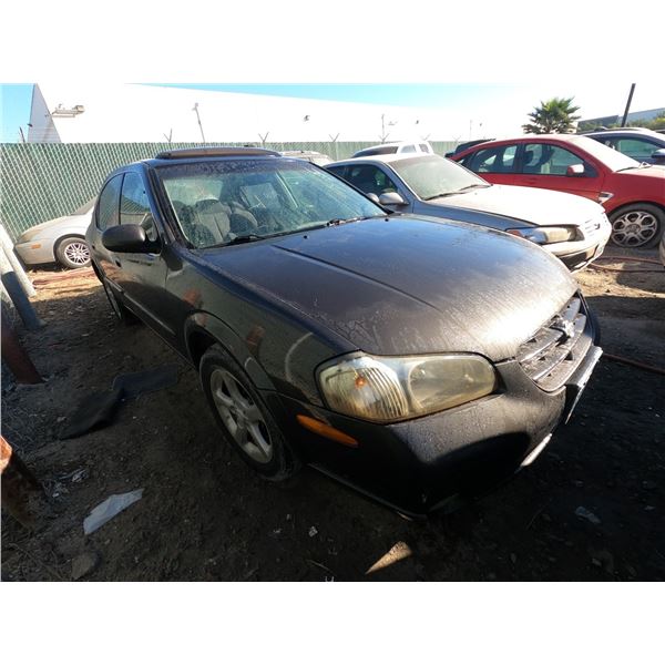 NISSAN MAXIMA 2000 T-DONATION