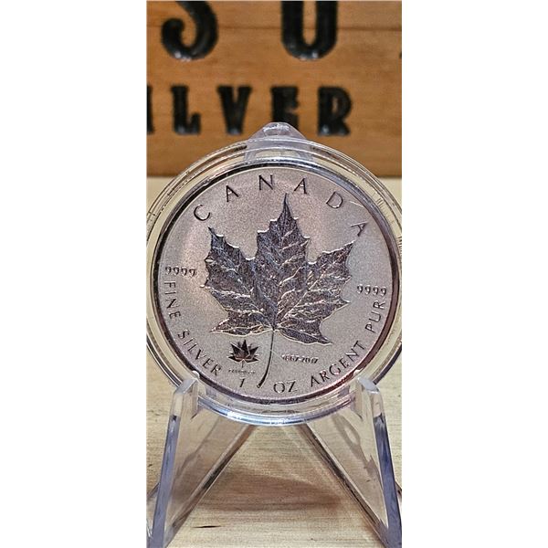 Lot 41-1) 1 oz Canadian Maple 2017 Silver