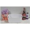 Image 1 : GIFT BASKET WITH BATH PRODUCTS