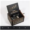 Image 1 : NEW WIZARD OF OZ THEME WOODEN CRACK MUSIC BOX